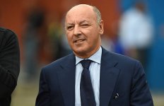 juventus-fc-general-manager-beppe-marotta-looks-on-prior-to-the-picture-id453898620.jpg